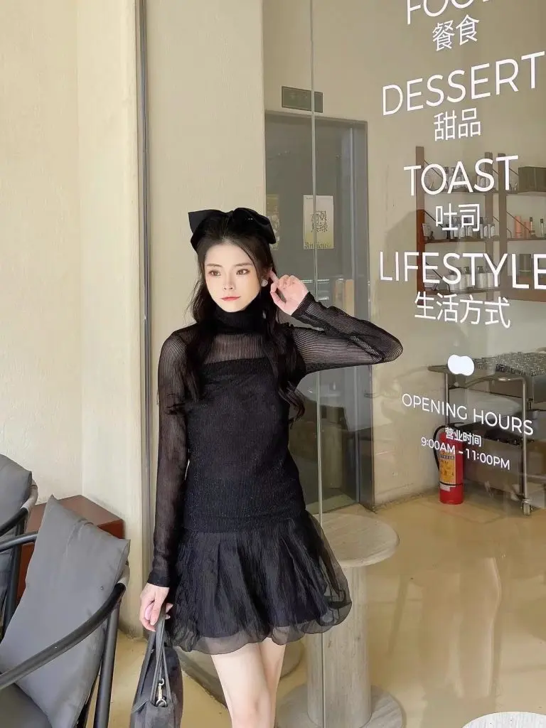 [TKTO]半高领蕾丝打底衫女性感纯欲木耳边网纱加绒黑色纱衣