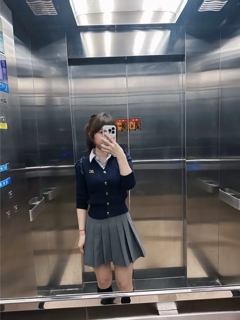 BANANA CICI冬季非正式学院风衬衫领假两件针织衫上衣