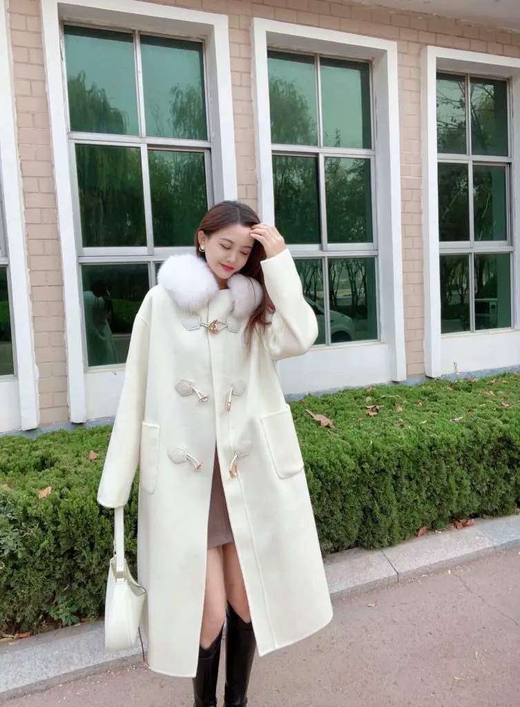梅子熟了丨可可里2.0丨牛角扣中长款狐狸毛领双面呢大衣