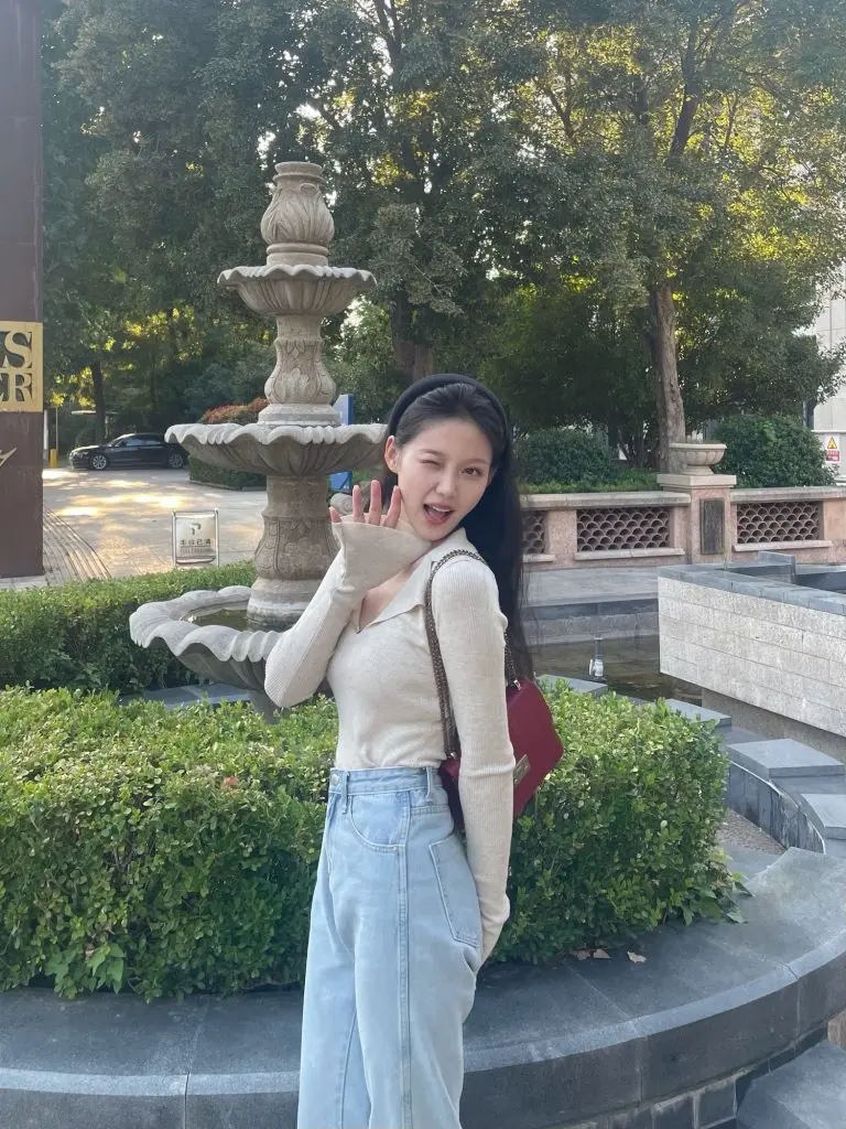 [ron&ron]法式别致修身V领羊毛针织打底衫女秋季高级感内搭长袖上衣