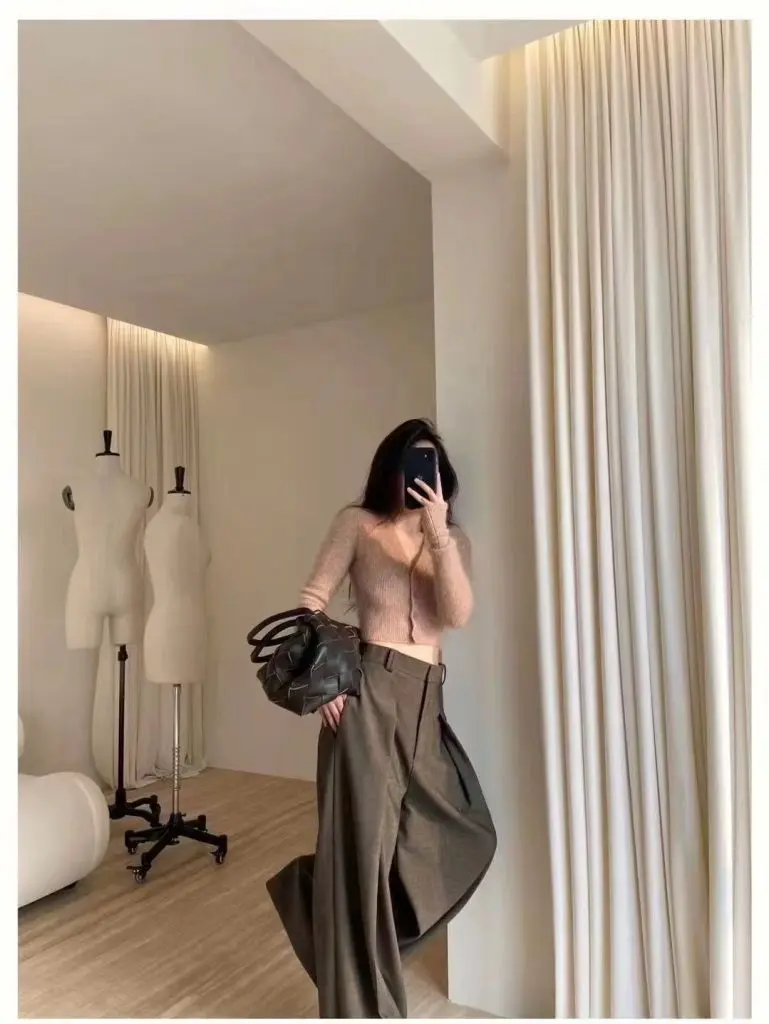 [亚荷]粉色V领针织开衫女秋冬修身内搭马海毛毛衣外套短款高腰打底上衣