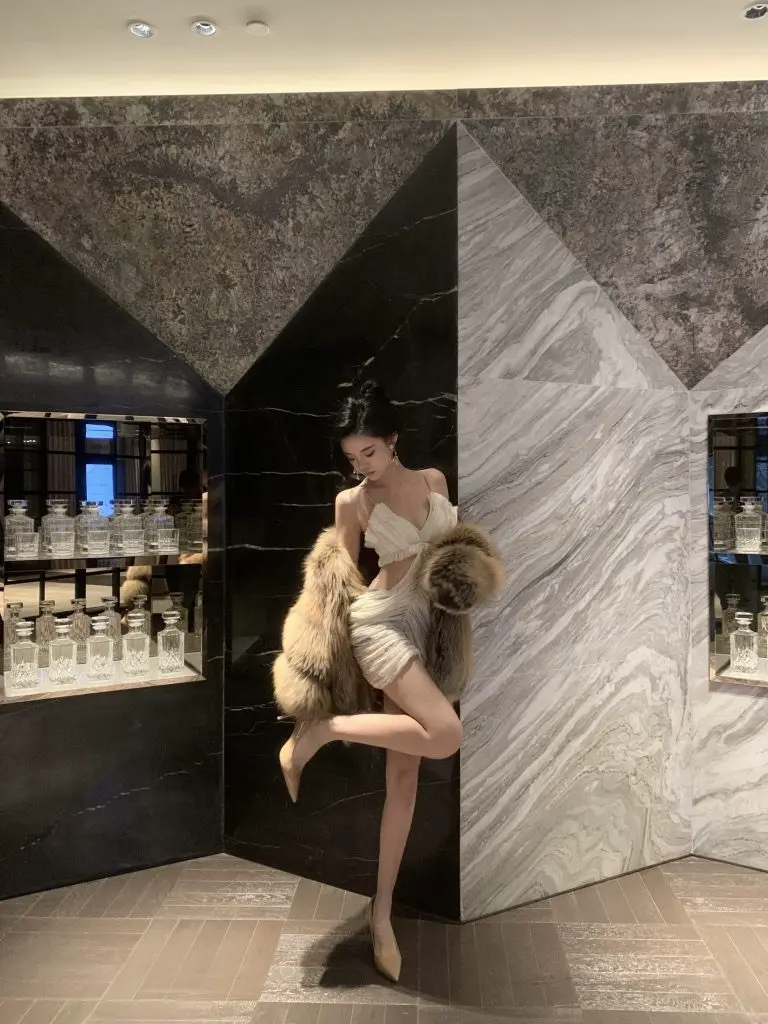 [flame queen/火焰皇后]大女主 进口整皮狐狸毛皮草外套女中长毛毛外套