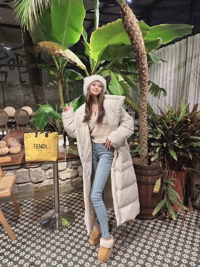 ACHI大也池蓝色紧身小脚提臀牛仔裤弹力修身显瘦长款高腰铅笔裤子