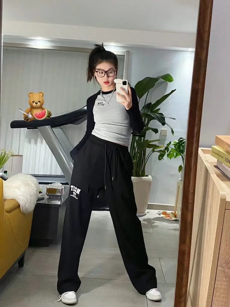 [ufp]磨毛长袖T恤女春季辣妹纯欲风加厚内搭打底衫纯棉超显身材的上衣