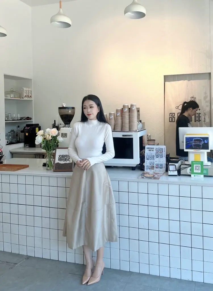 [品淡]黑色小众设计感气质裸色高跟鞋女细跟白色尖头单鞋春秋冬