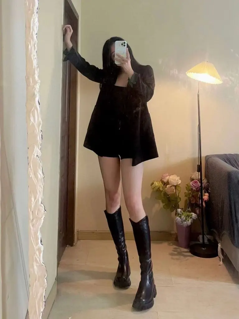 Daphne达芙妮自带高级感气质时装靴女冬马丁长靴不过膝长筒靴