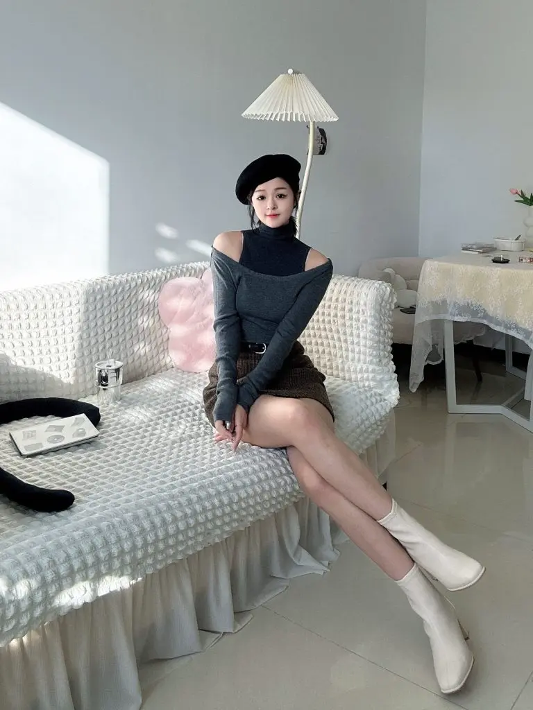 [大崔设计女鞋]靴子女韩版超火厚底白色方头粗跟短靴秋冬法式高跟瘦瘦靴