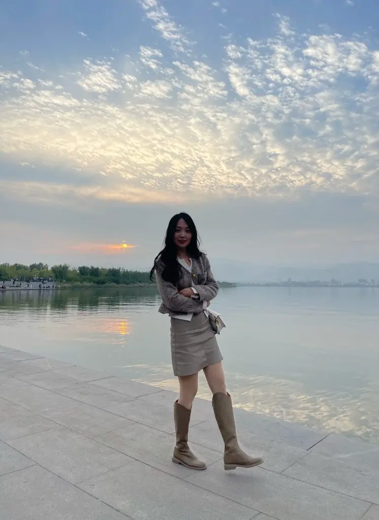 [鹿与奈良]真皮英伦风ins低粗跟V口骑士靴女高筒靴长筒靴子秋冬