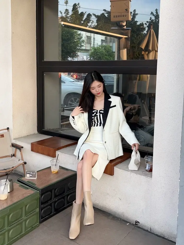 73hours女鞋奶油叙事冬季纯色简约显瘦粗跟短靴时装靴女靴子