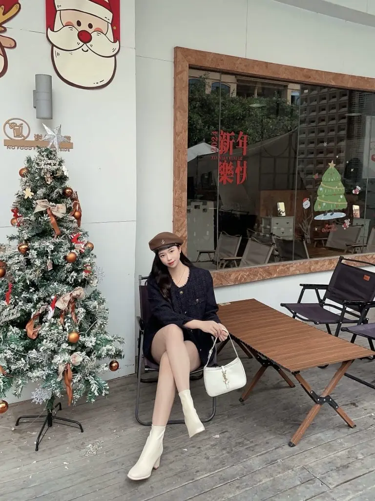 微先森 瘦瘦靴女黑色马丁靴秋冬短靴子女加绒 白色粗跟高跟短靴女