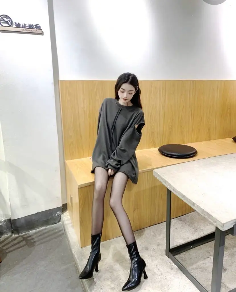 [MOT设计师店]尖头高跟气质黑色弹力靴女粗跟显瘦春秋短靴女潮单靴秋