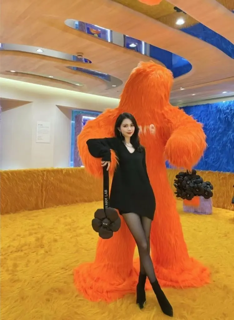 [鱼大仙]细跟高跟短靴子女秋冬尖头绒面弹力瘦瘦靴显瘦中筒袜靴