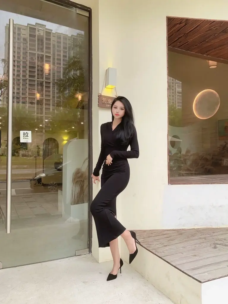 [流遥]苏社交 高跟鞋女细跟黑色5cm酒店职业鞋面试裸色中空尖头中跟单鞋