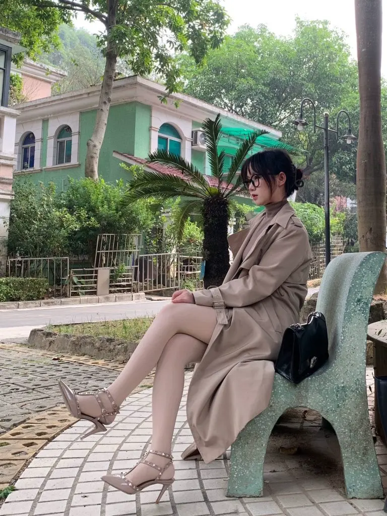 [VAITIEHNO]迷鹿先生 春季尖头铆钉高跟鞋女细跟一字扣带凉鞋女柳丁婚鞋中跟单鞋