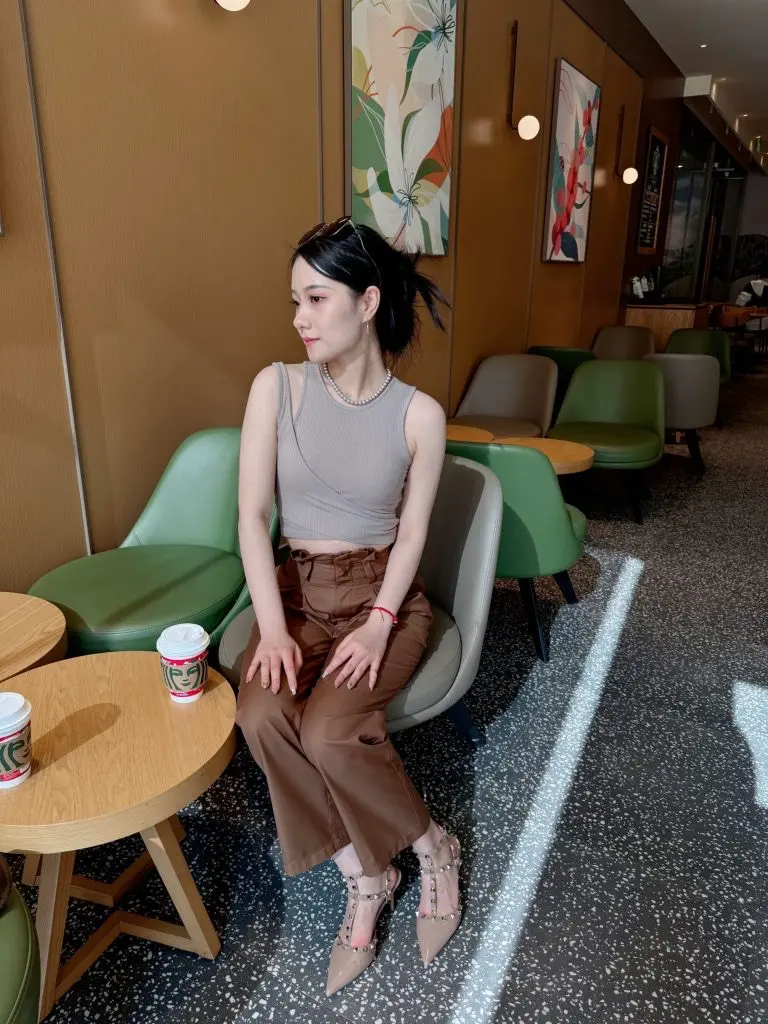 [DAIJIA BUTTERFLY/黛佳蝶]V家铆钉高跟鞋裸色小众设计感黑色细跟包头凉鞋女鞋夏