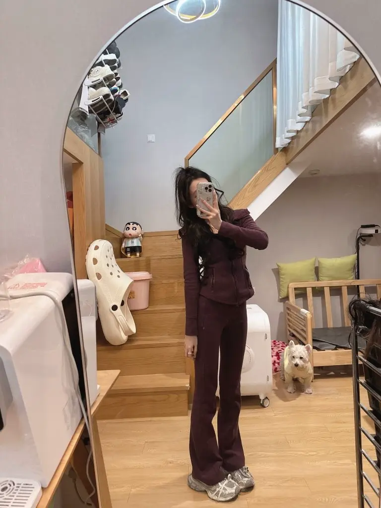 [Gill Judith 韩雨嘉定制店]修身收腰休闲套装女早春连帽卫衣拉链外套微喇拖地裤两件套