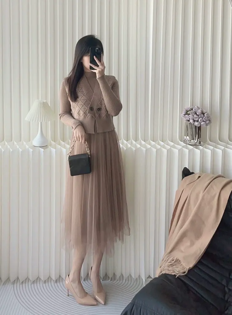 [品淡]裸色漆皮高跟鞋高级感春季尖头细跟侧空职业单鞋女