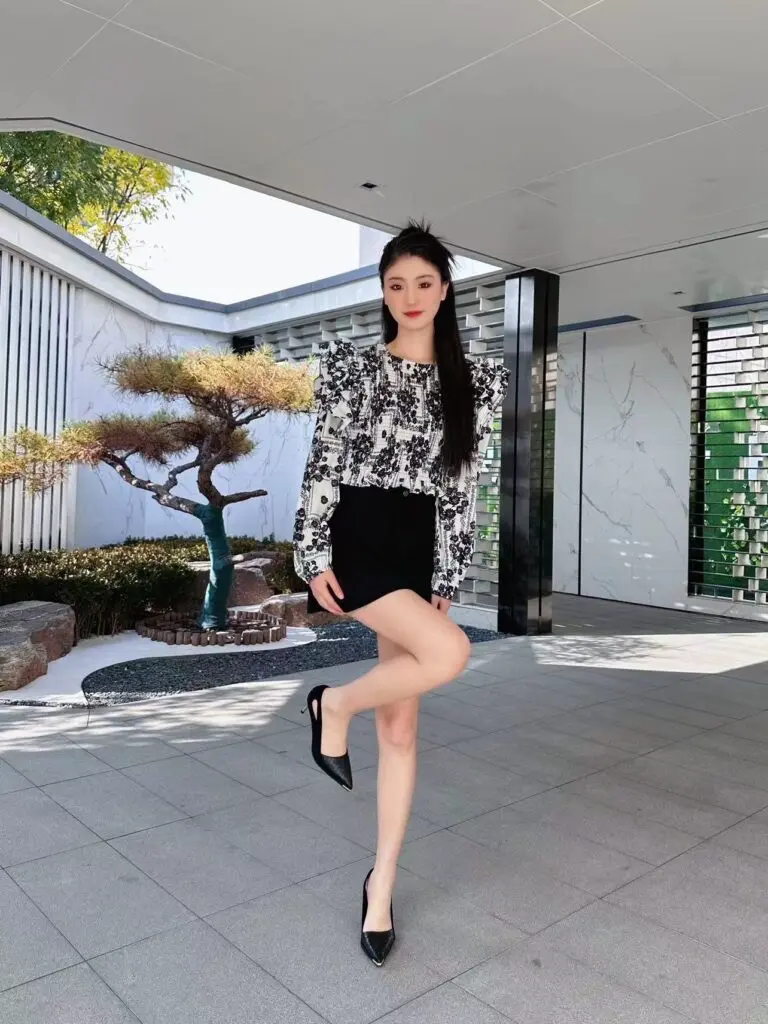 [苏妃妃]鞋子配裙子黑色镂空性感高跟鞋女细跟气质尖头工作单鞋