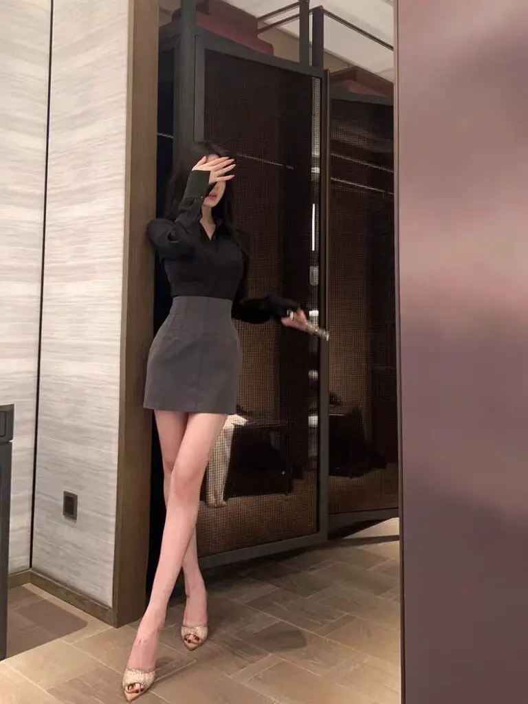 [赫拉小姐HELA]胖mm性感御姐长袖衬衫秋大码纯欲花瓶腰鱼骨包臀裙套装女