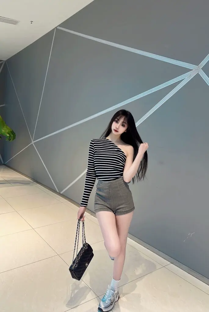 [Chill巧儿]比例神裤 高品质高腰紧身韩国灰色弹力性感包臀牛仔短裤