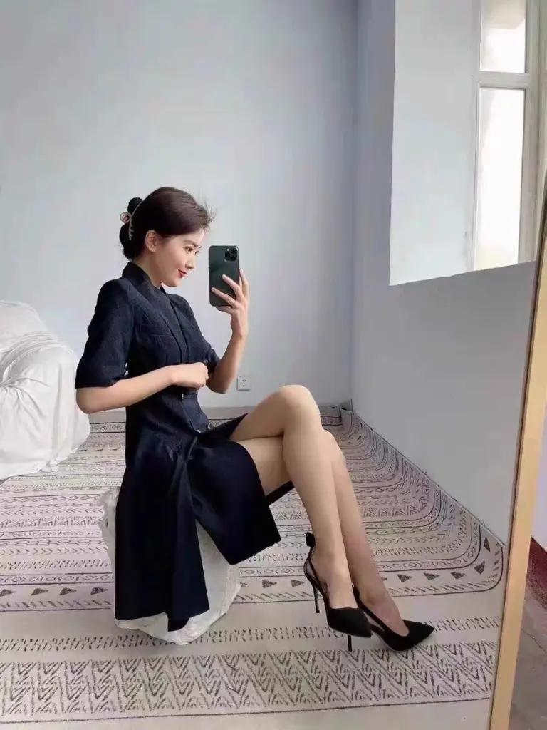 [昂纳]性感仙女风尖头浅口黑色高跟鞋春夏中空一字带细跟包头凉鞋女