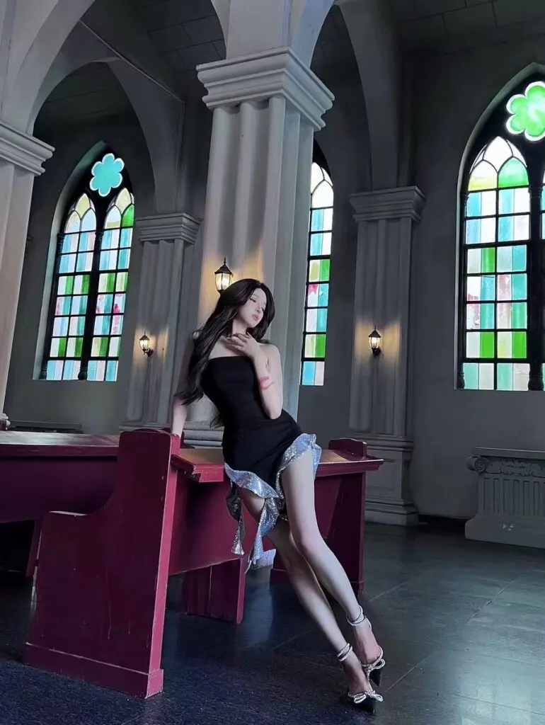 [小魔女潮鞋]早春包头水钻辣妹高跟鞋女性感蝴蝶结绑带缎面仙女风凉鞋