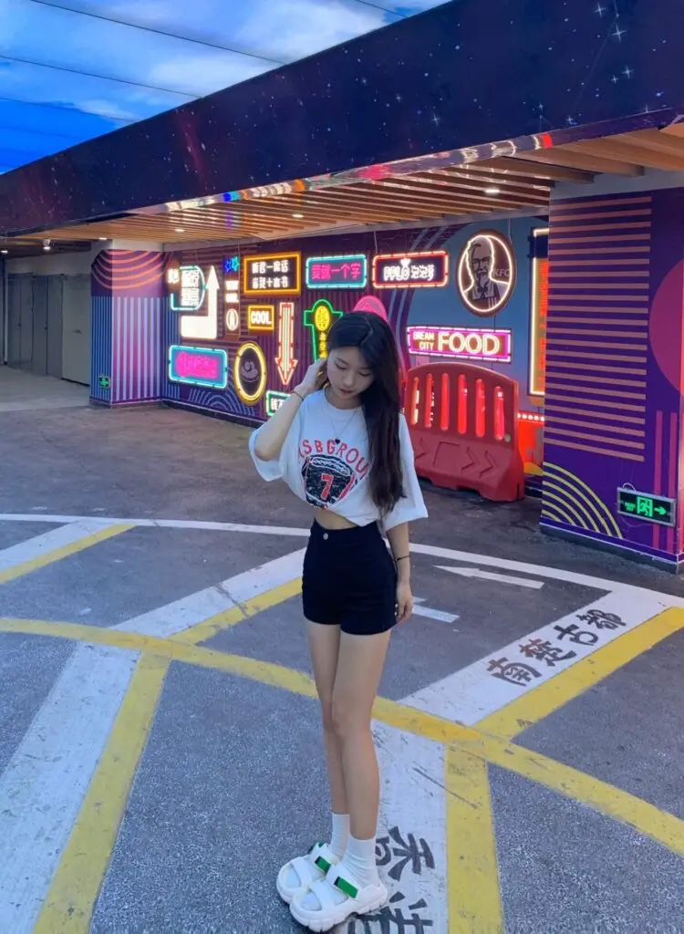 [Teilwenl/缇吻]高腰牛仔短裤女夏季洋气休闲直筒弹力紧身A字阔腿热裤潮