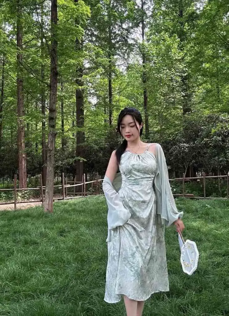 [糯米家]青山墨影 绿色吊带裙女小个子收腰显瘦挂脖新中式连衣裙