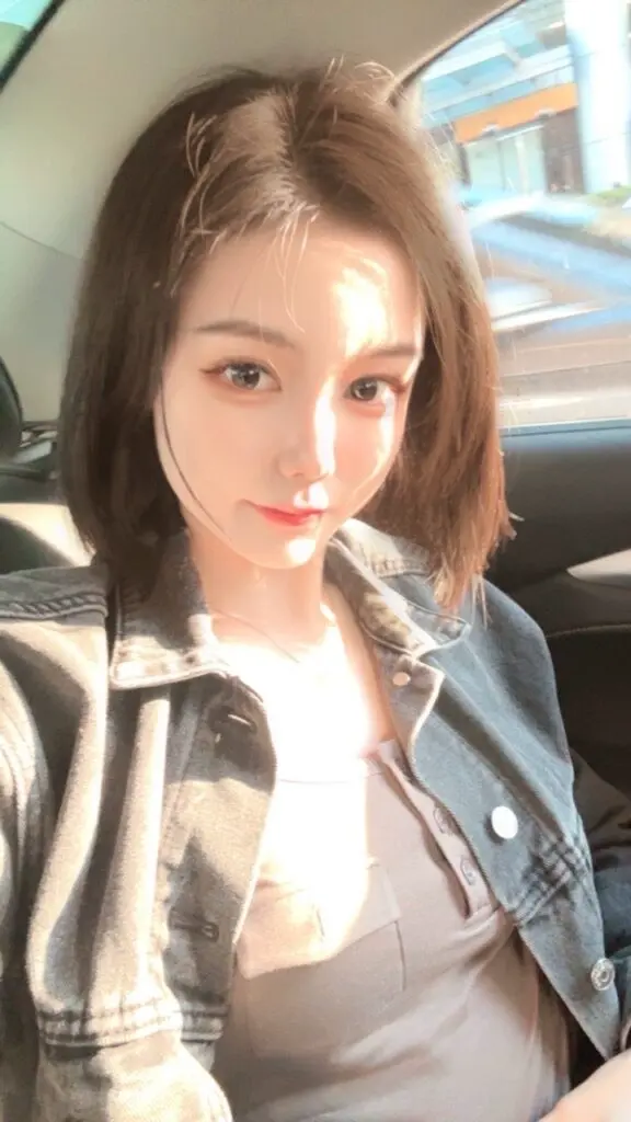 早安樊樊纯撩排扣长/短袖T恤女夏修身性感显瘦立体口袋大领口上衣