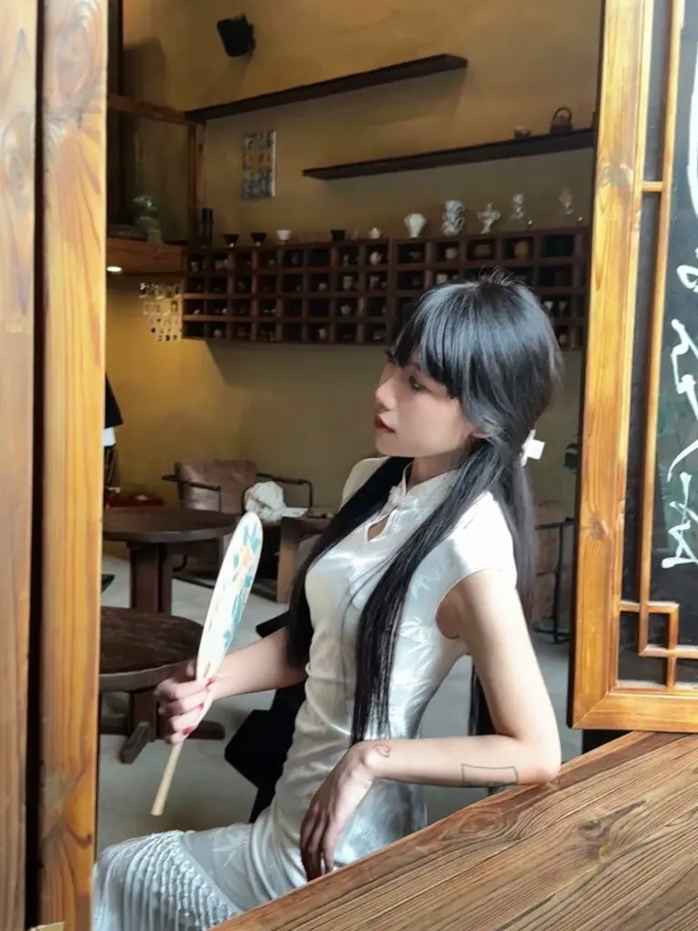 范智乔 黑标新中式收腰流苏旗袍裙夏重工提花国风高级感改良连衣裙