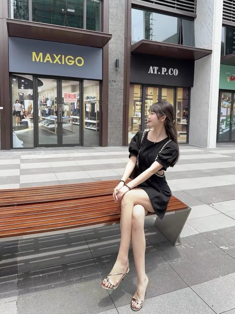 露趾一字带凉鞋女银色漆皮性感气质细跟高跟鞋舒适