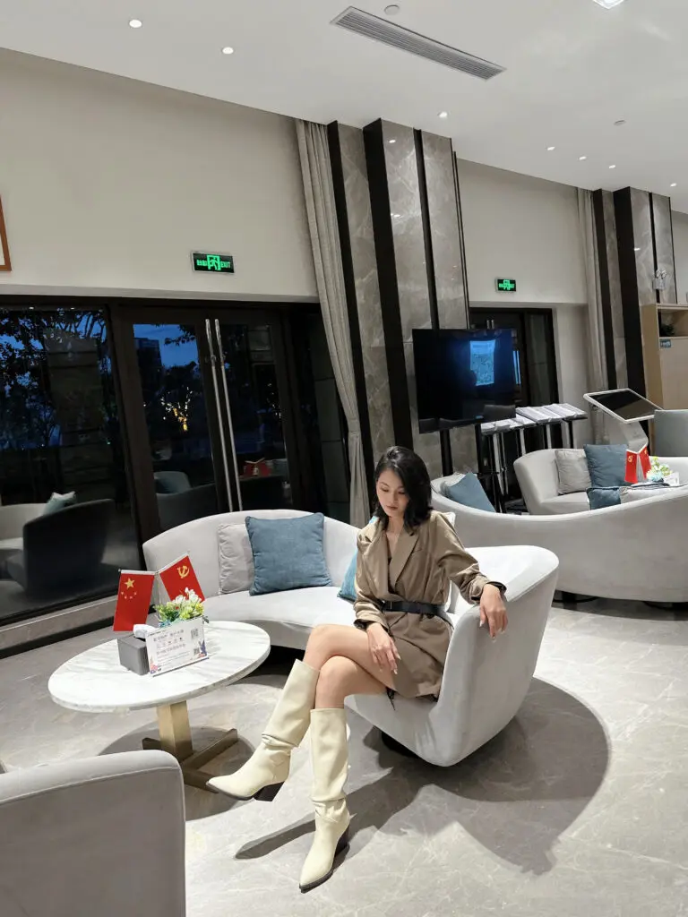 emuy高跟靴女粗跟尖头堆堆靴秋冬骑士靴长靴小众西部中高筒靴