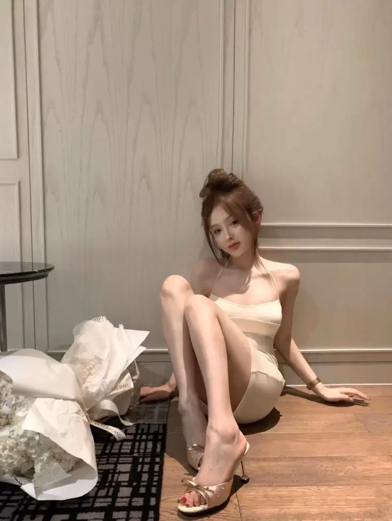 水钻一字带凉鞋女夏欧美走秀高跟鞋细跟圆头蝴蝶结凉拖鞋