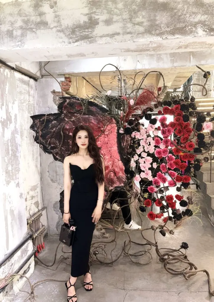 高跟鞋女夏季方头露趾一字带扣凉鞋细跟黑色绸缎御姐风女鞋