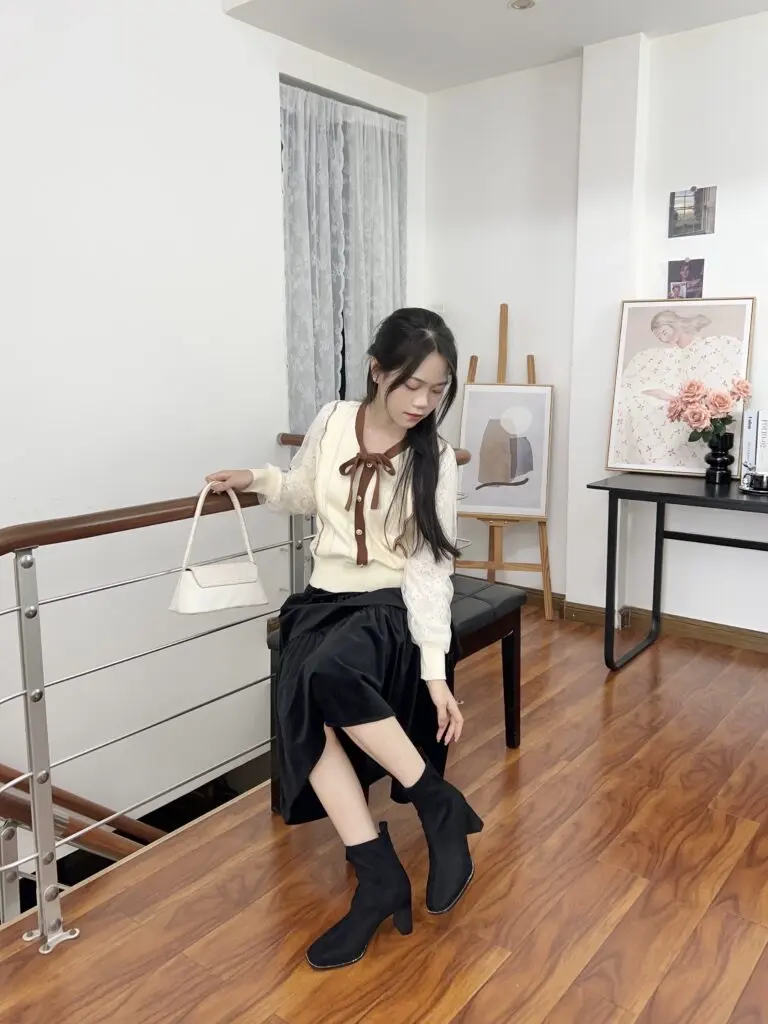 千百度女鞋黑色时装靴显瘦弹力袜靴百搭春季瘦瘦靴高跟靴通勤