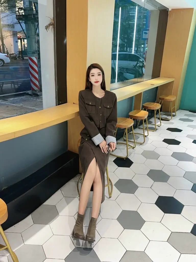 高跟短靴女加绒马丁靴棕色法式瘦瘦靴粗跟切尔西女靴