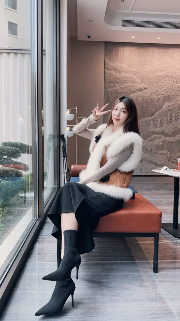 欧美尖头百搭弹力高跟短靴女细跟显瘦针织毛线靴女