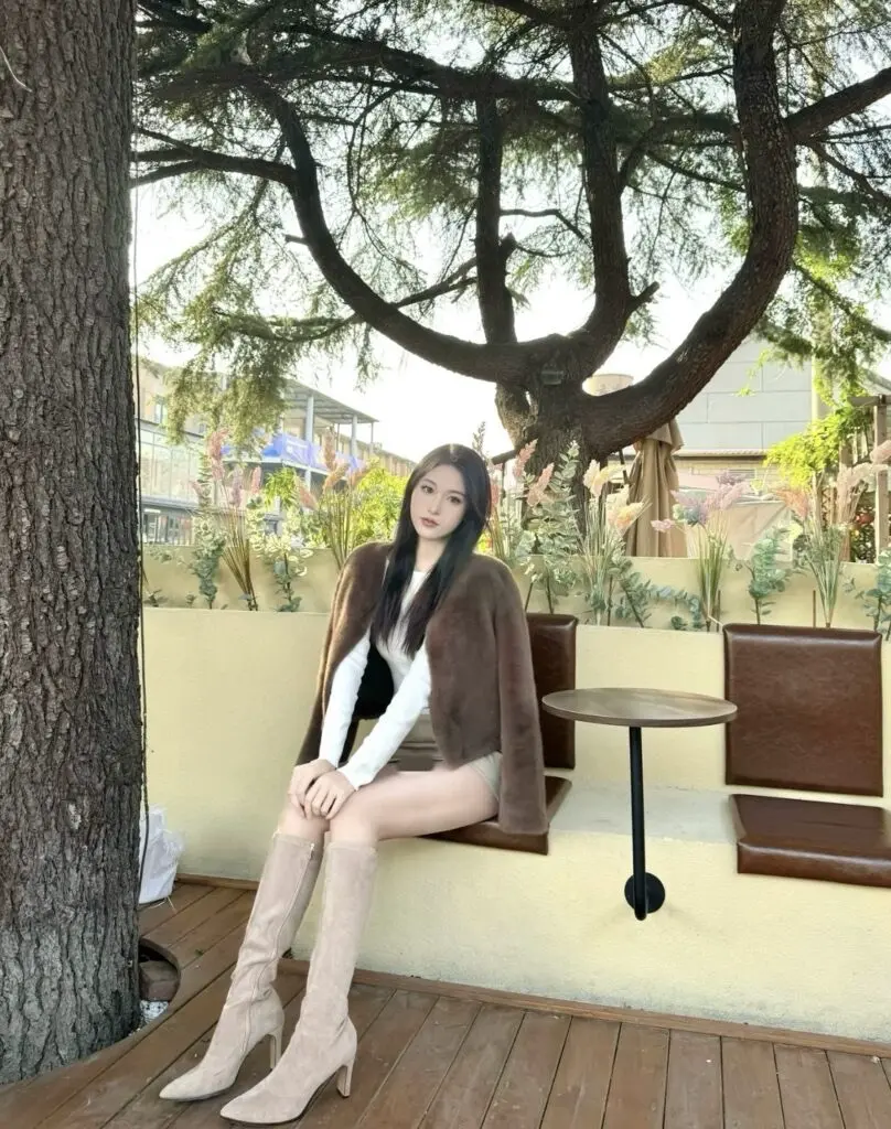 尖头杏色绒面高跟长靴女弹力瘦瘦靴粗跟不过膝粗高筒靴