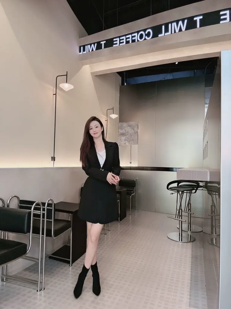 【商场同款】Nine West/玖熙高跟时装靴尖头弹力瘦瘦短靴