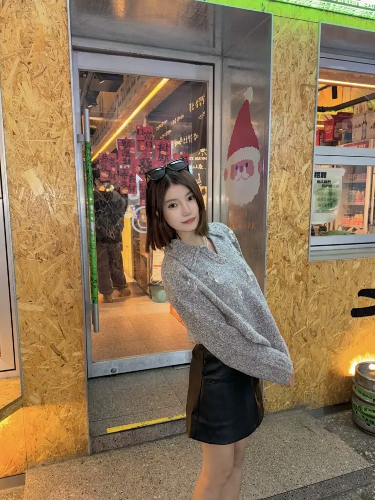 JWUNIQUE黑色高腰A字半身裙女显瘦包臀小皮裙短裙子