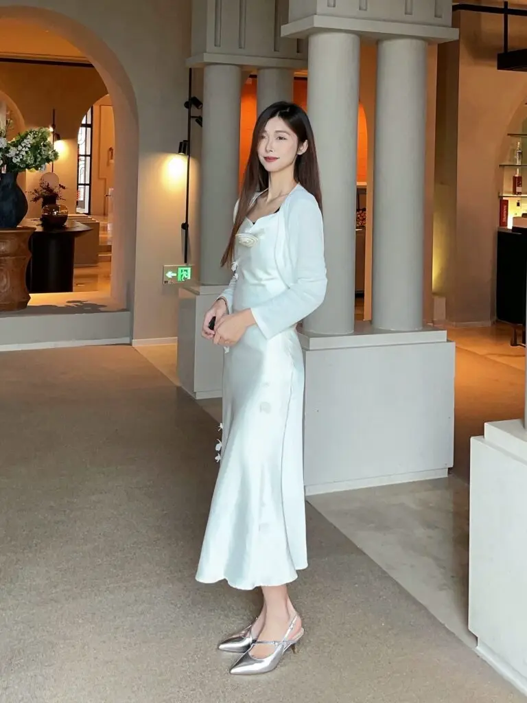 [百丽]尖头包头凉鞋女银色高跟浅口单鞋婚鞋子3X5K1BH5