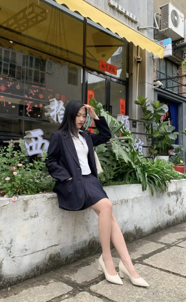 [千百度]【静音系列】女鞋春季时装单鞋异形跟职业高跟通勤大码