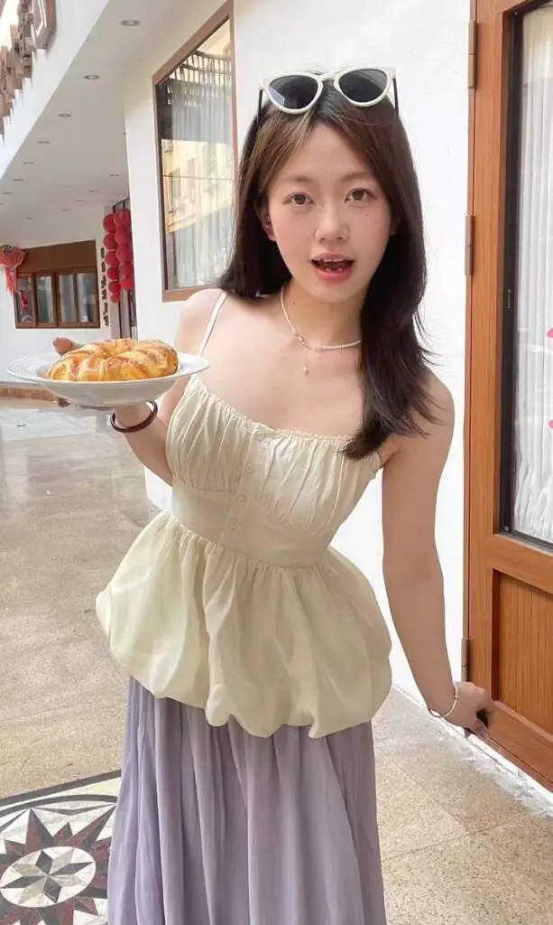 [主角公主原创定制]海岛缎面大裙摆波光粼粼半身裙女春夏高腰显瘦a字长裙