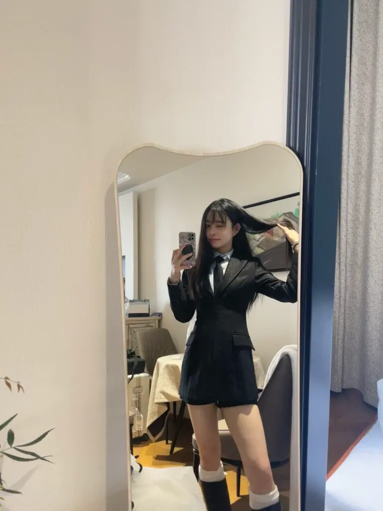 [Ailsa Li]张元英同款打歌服西装套装黑色银细闪收腰修身西服领带短裤两件套