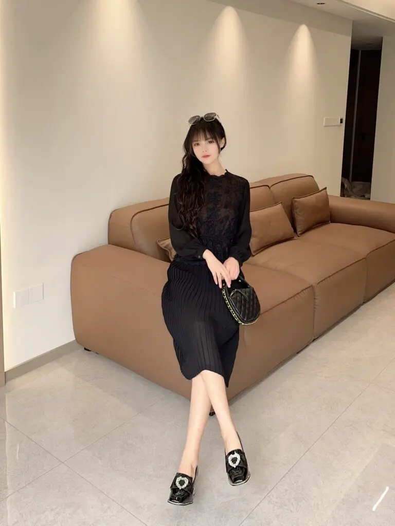 [JISEAS]高跟鞋女水钻方头粗跟漆皮百搭浅口法式小皮鞋