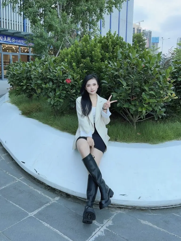 [百思图]孟子义同款 城市岛屿冬加绒骑士靴女长靴A6115DG4