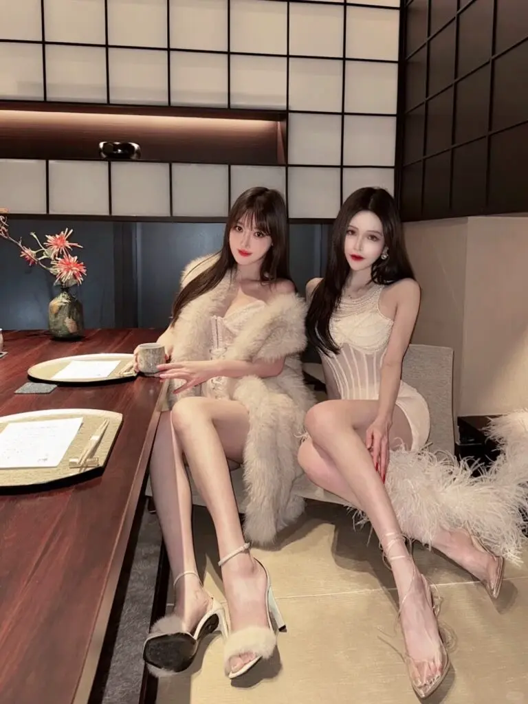 [MULISTUDIO]纯欲风性感辣妹重工高端钉珠鱼骨上衣显瘦包臀半身短裙两件套礼服