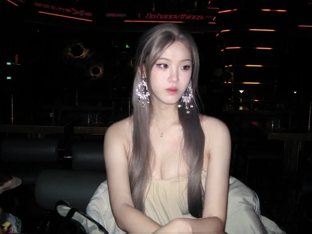 [叮小夏 DING XIAO XIA]法式辣妹性感一字肩抹胸连衣裙女夏季设计感小众修身显瘦包臀短裙