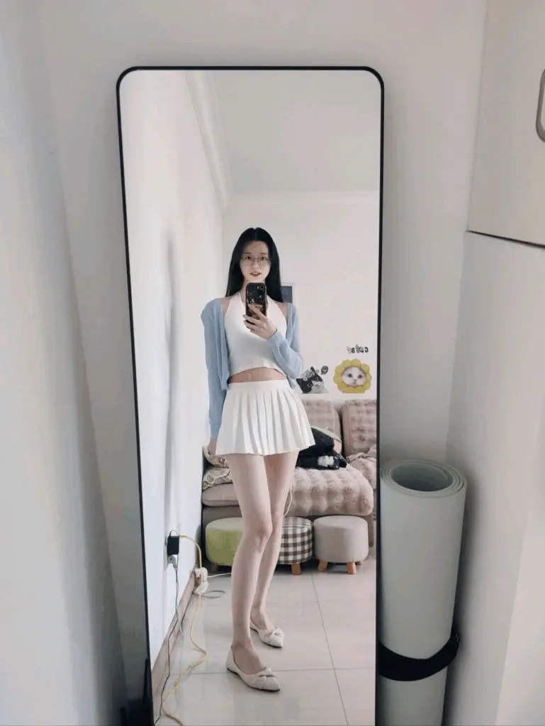 辣妹美式百褶裙女小个子超短裙春季高腰a字短款白色半身裙短裙xs