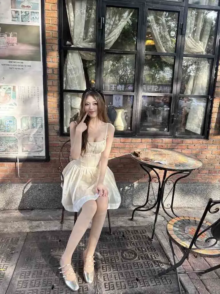 「百丽」周雨彤阿梅同款珍妮女孩红银色玛丽珍鞋夏小皮鞋单鞋BR404AQ5